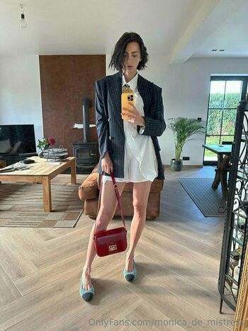 monica_de_mistress