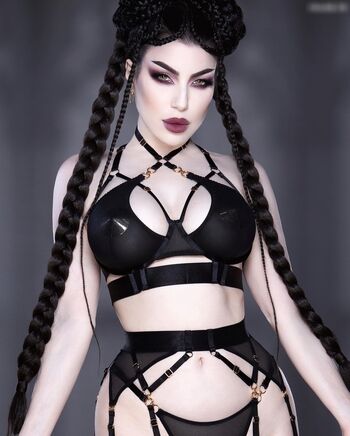 Morgana Threnody in Velvet
