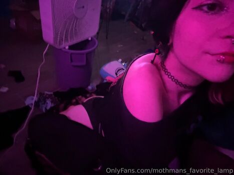 mothmans_favorite_lamp