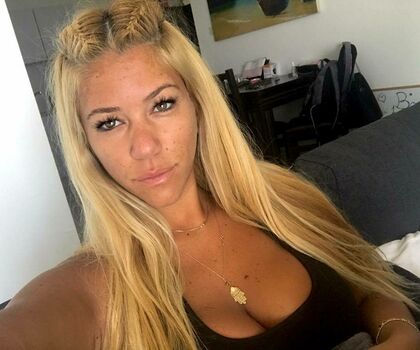 Nicolle A