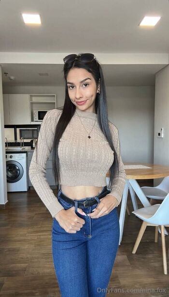 Nina Fox