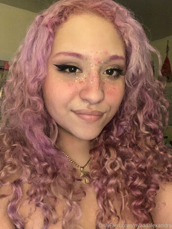 nyaaaalexandra