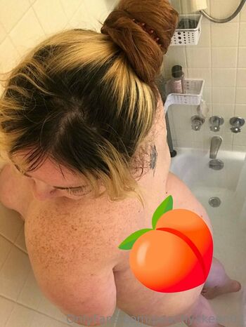 peachyxkeen02