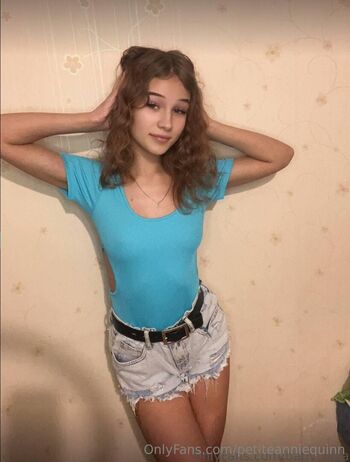 petiteanniequinn