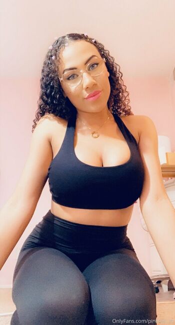 pinklipz_xo
