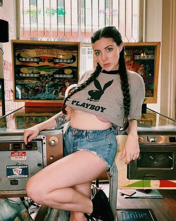 Pretty Sadie Reed