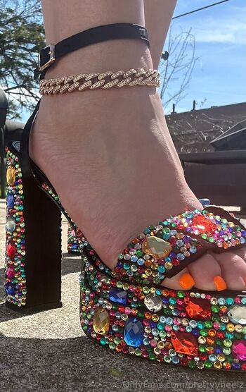 prettyyheelz