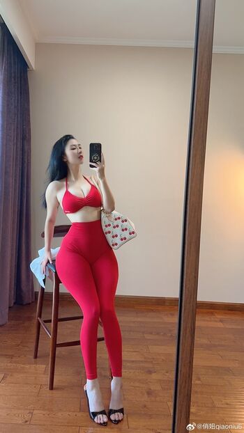 俏妞qiaoniuTT