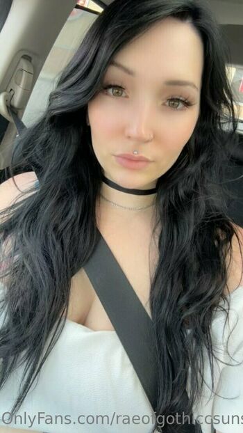 raeofgothiccsunshine