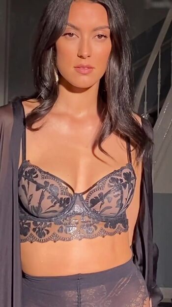 Rebecca Mir