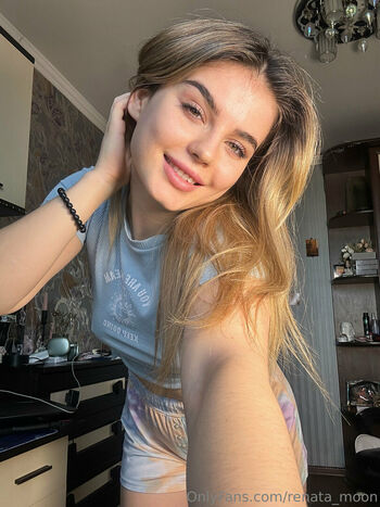 Renata_moon