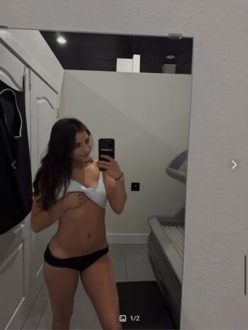Righthookroxy