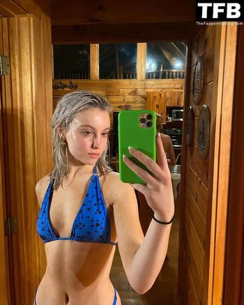 Riley Hubatka