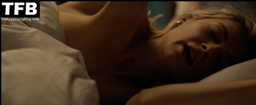 Rosamund Pike
