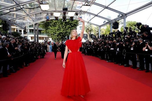 Rosamund Pike