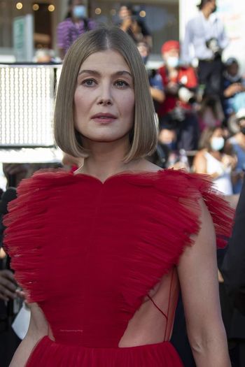 Rosamund Pike