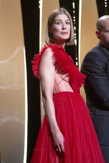 Rosamund Pike