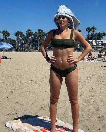Roxy Striar
