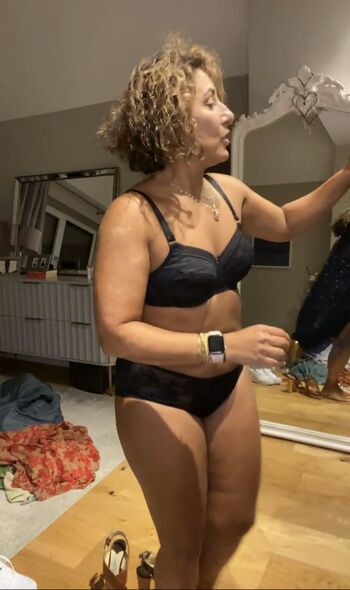 Saira Khan