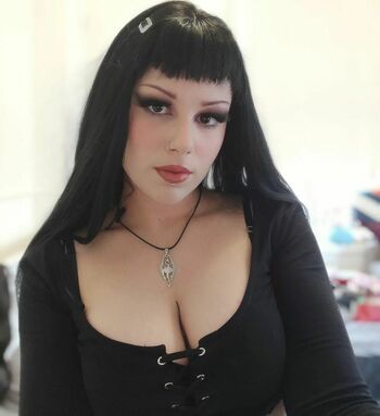 sherlyine