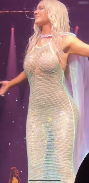 Shirin David