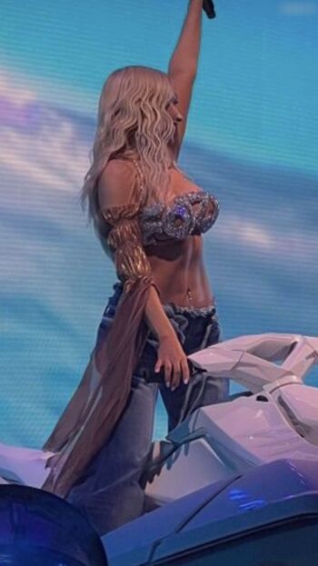 Shirin David