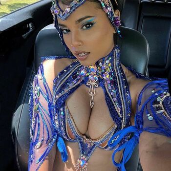Sinead Xia