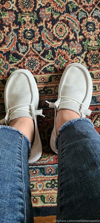 smelliefeetsweetie