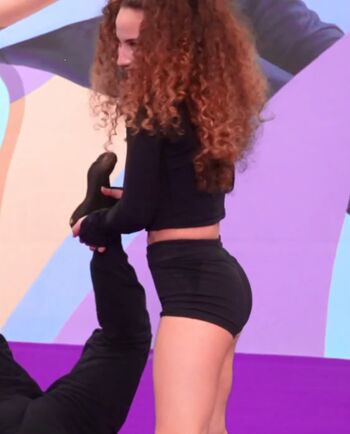 Sofie Dossi