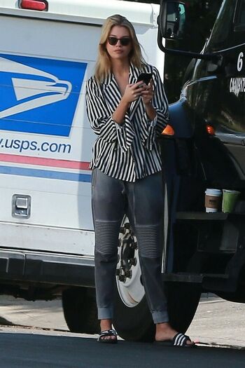 Stella Maxwell