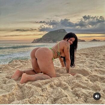 Stephanie Silveira