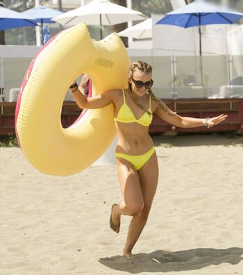 Tallia Storm