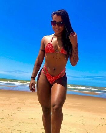 Taty Anna Neves