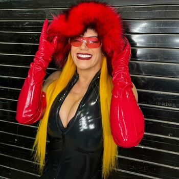 Taya Valkyrie
