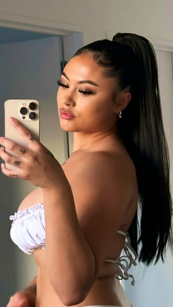 taylaraywhite