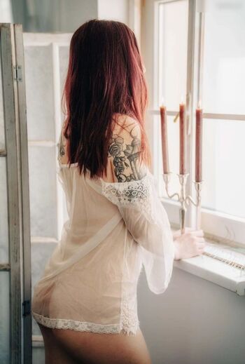 Theglowofdarkness.98 / Lena Machemehl