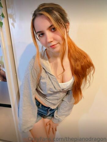 ThePianoDragon_