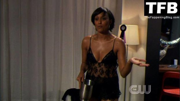Tia Mowry