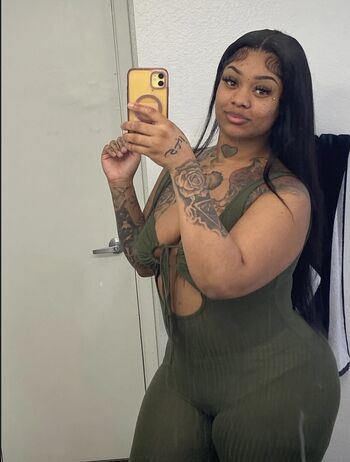 Tia_teana