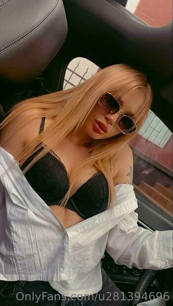 tonya_sweatheart