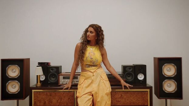 Tori Kelly
