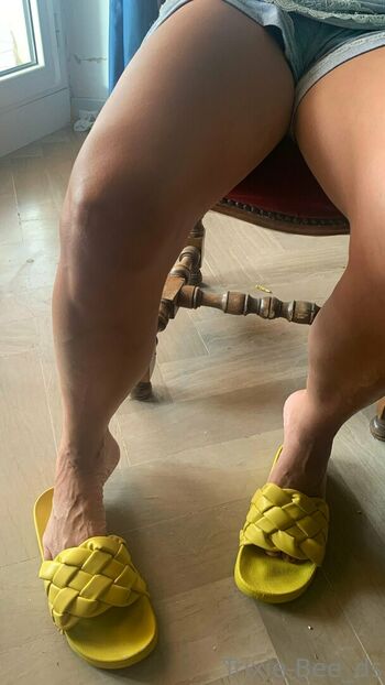 trixiebee_dirtysocks