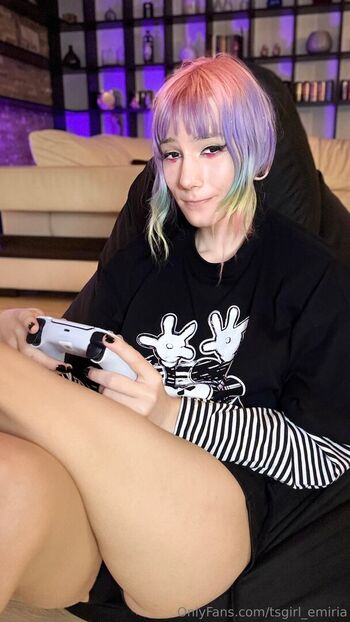 tsgirl_emiria