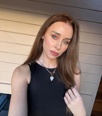 Una Healy