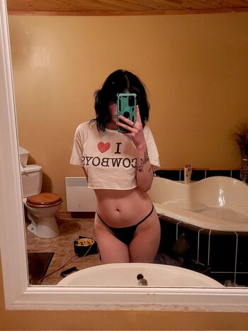 unh0lyvixen_18