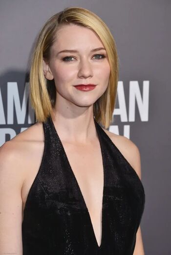 Valorie Curry