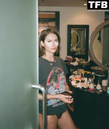 Willa Holland
