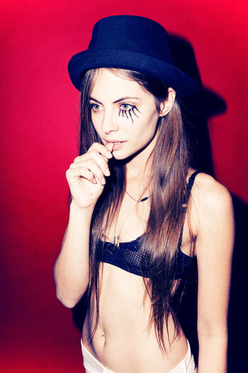 Willa Holland
