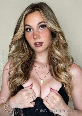 xmia.loove / miakoray