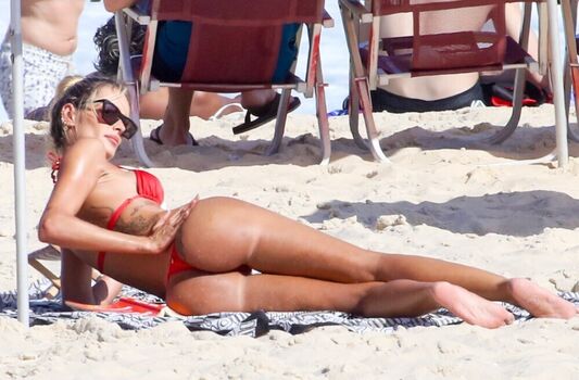Yasmin Brunet
